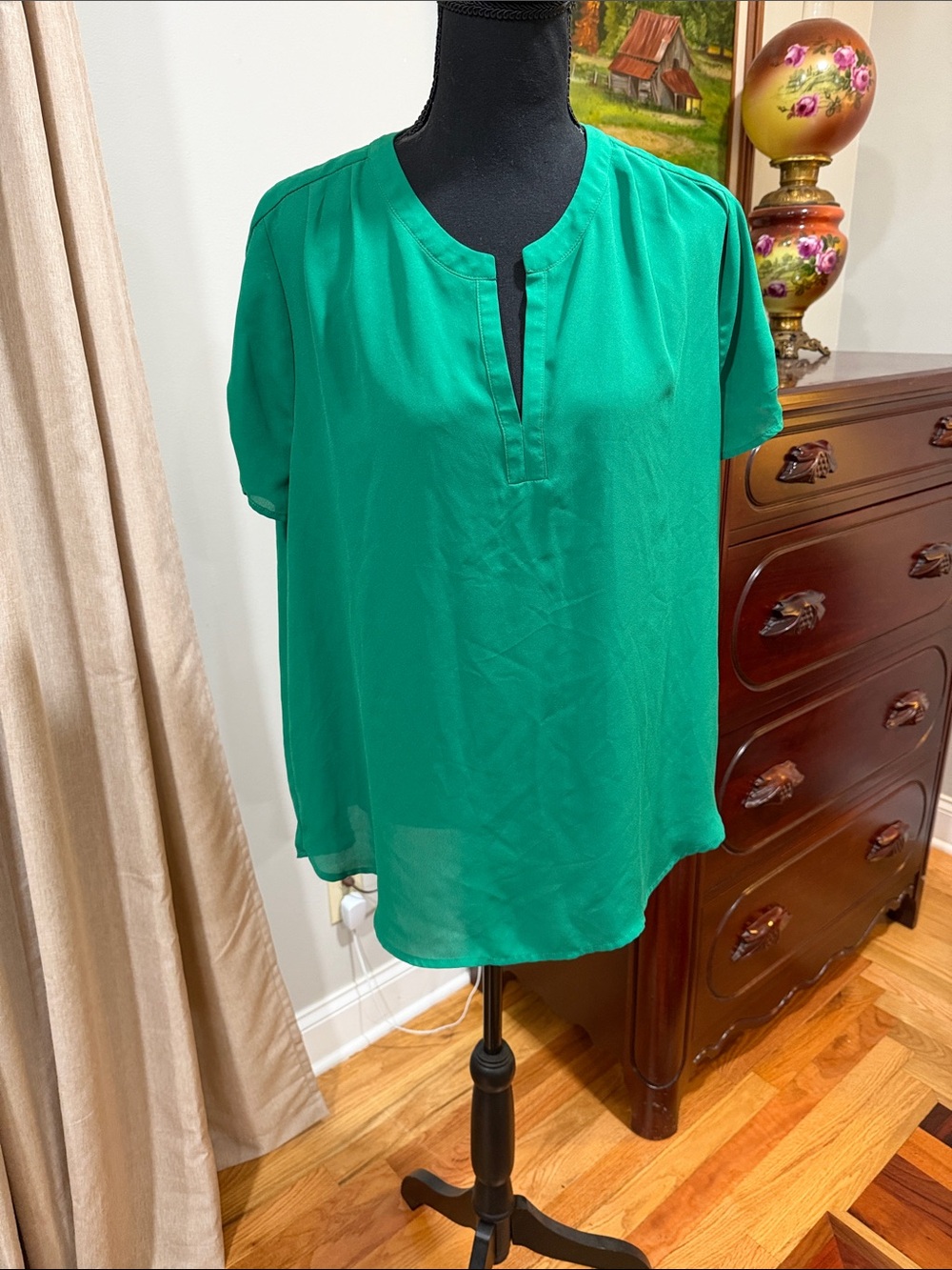 Women’s Green Split-Neck Short Sleeve Blouse M